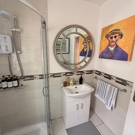 Cozy 3 Bed House In Dublin * Lucan